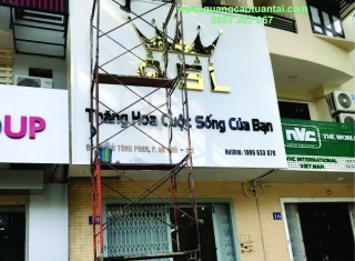 BẢNG HIỆU ALU, CHỮ NỔI INOX ĐÈN LED HẮC SÁNG CHÂN CHỮ TẠI QUẬN 2, TP. HỒ CHÍ MINH.